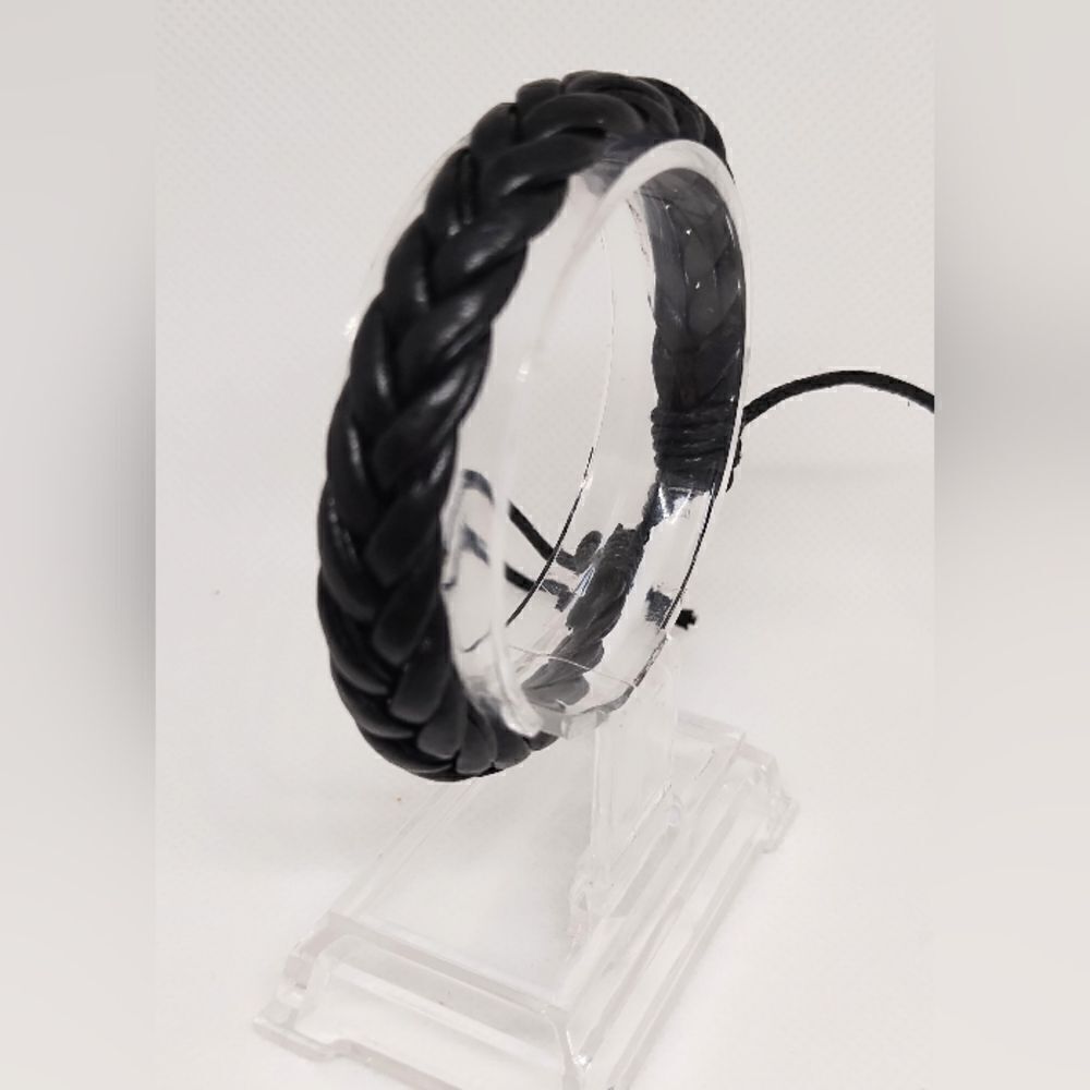 Men's‎ bracelet leather braided black new d100